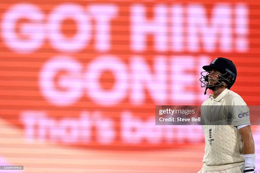 Australia v England - 5th Test: Day 3