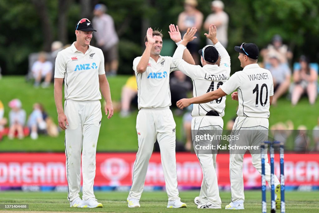 New Zealand v South Africa - 1st Test: Day 3