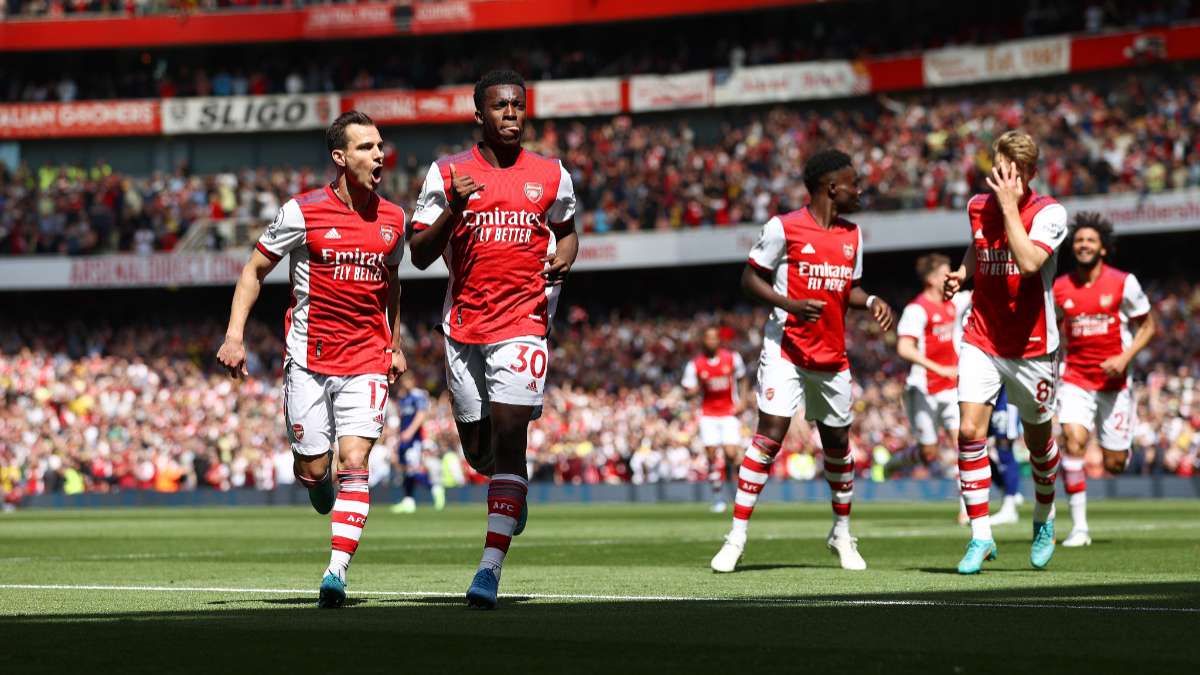 Arsenal strengthen top four hopes