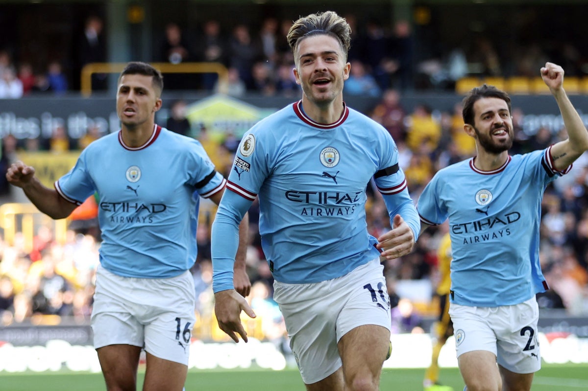 Manchester City crush Wolves